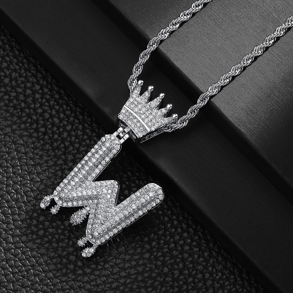 Collar de colgante de letras de bronce A-Z corona estilo DIY personalizado europeo y americano hip-hop unisex cadena clavícula