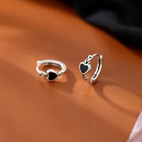 Серьги с черным сердцем, серьги, серьги для женщин, новые оптовые модные серьги нишевого дизайна, летние простые серьги