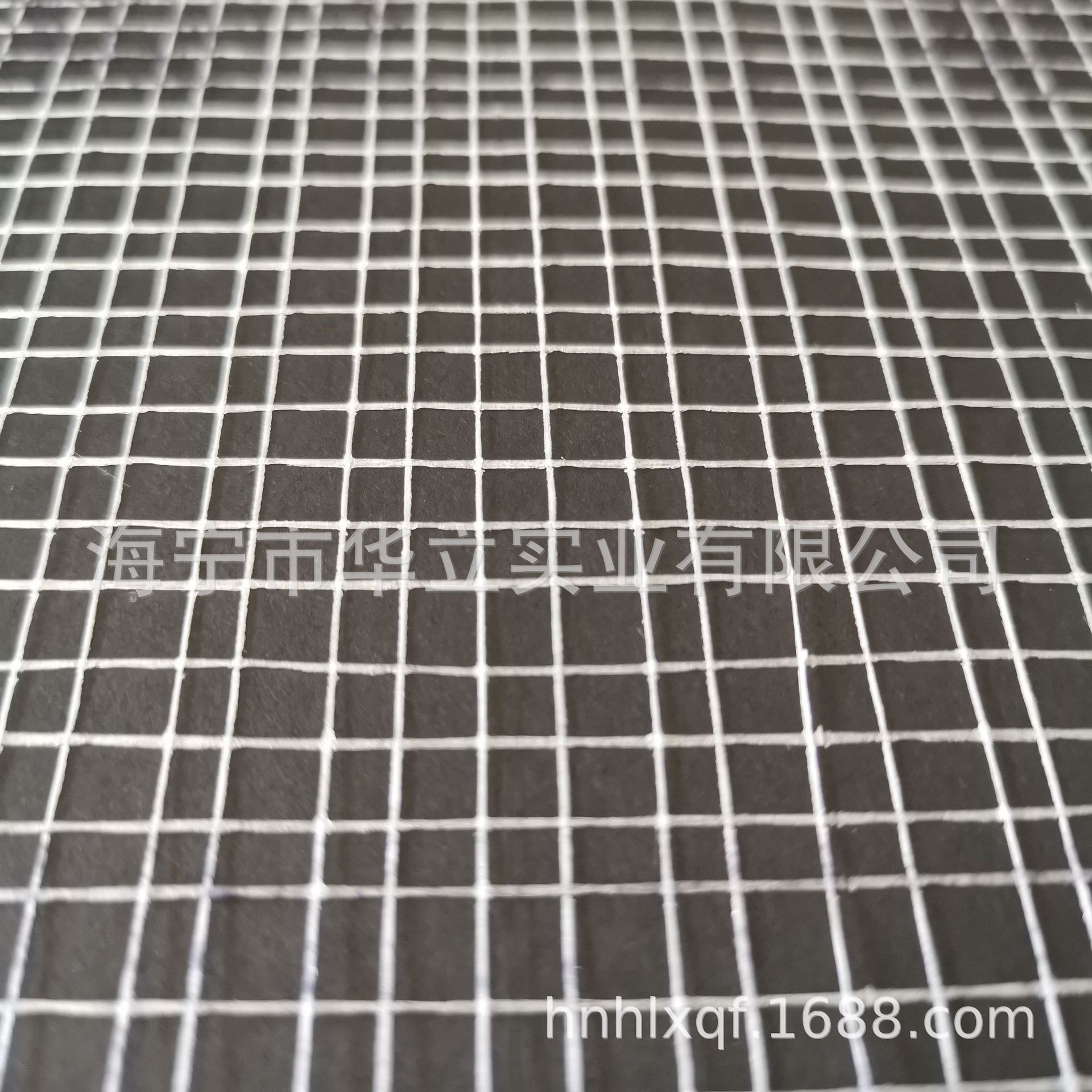 玻纤轻质粘结网 PVC地板加强网格 铝箔增强网格 屋顶阻水材料网格
