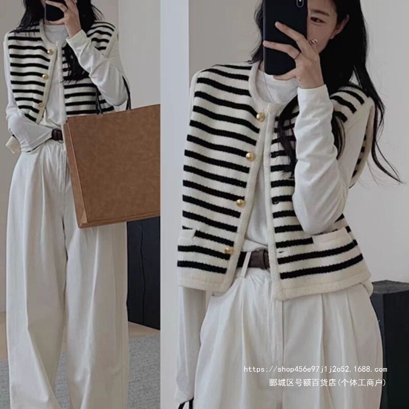 College-style knitted sweater, striped vest, spring/autumn 2026, new tweed-style sleeveless top College-style knitted sweater, striped vest, spring/autumn 2026, new tweed-style sleeveless top