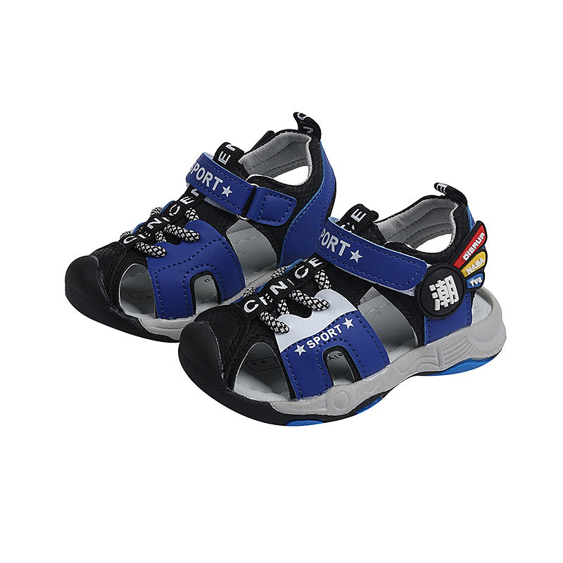 2023 verano cómodo en stock zapatos casuales de los niños zapatos de playa de los niños del bebé de moda estilo coreano zapatos del niño del bebé intermitente sandalias