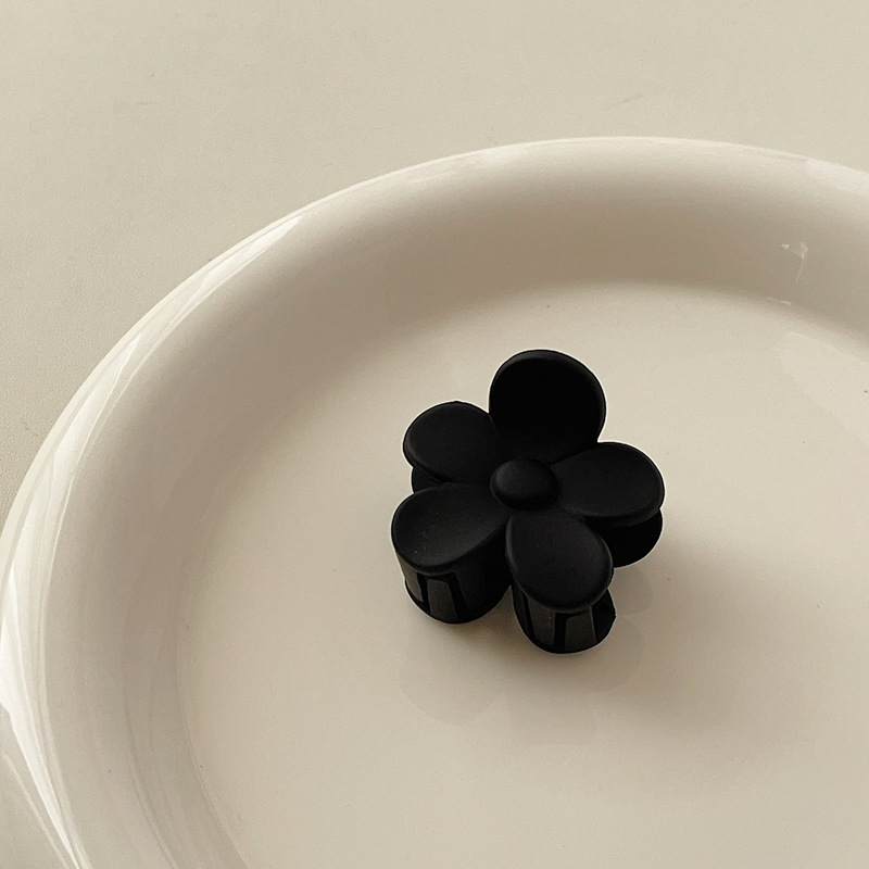 Elegant Lady Women's Flower Fish Shark Plastic Hair Clip Hair Claws display picture 10