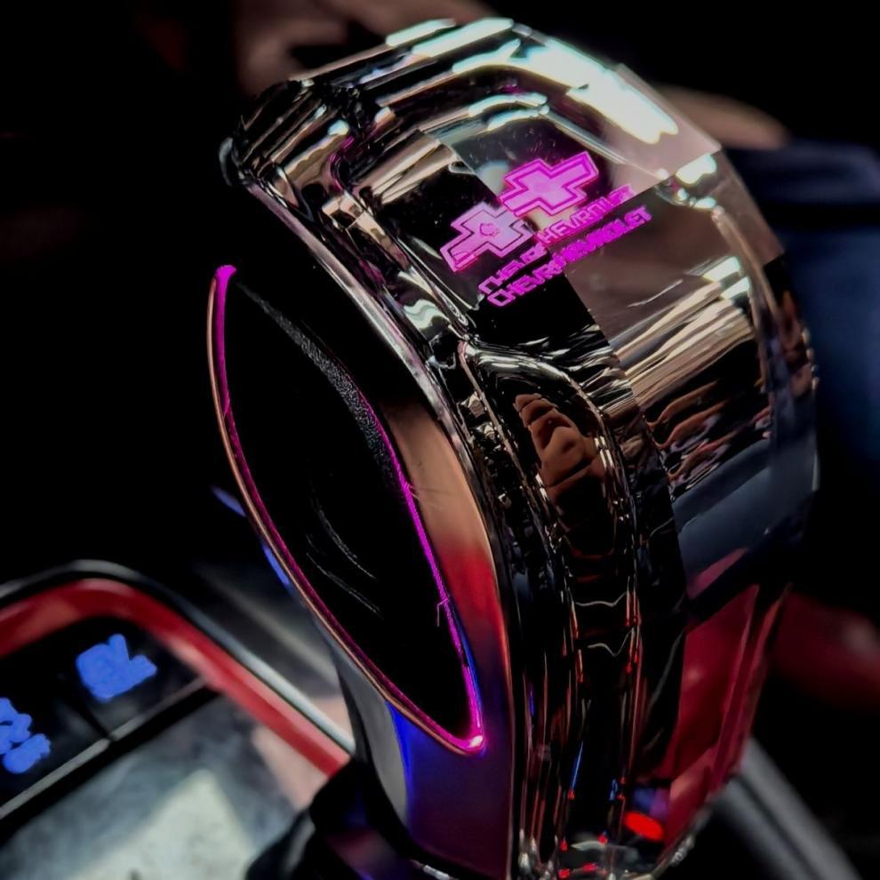Suitable for Chevrolet Malibu, Cruze, Orlando, Equinox, crystal luminous gear shift knob