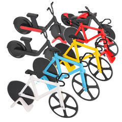 創意的なオートバイのピザカッターのピザのローラーナイフの電気自転車のpizzaのローラーのピザのカッターの卸売り