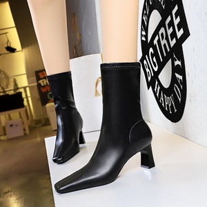 375-12 European and American Style Fashion Simple Versatile Winter Short Sleeve Women's Boots Thick Heel High Heel 