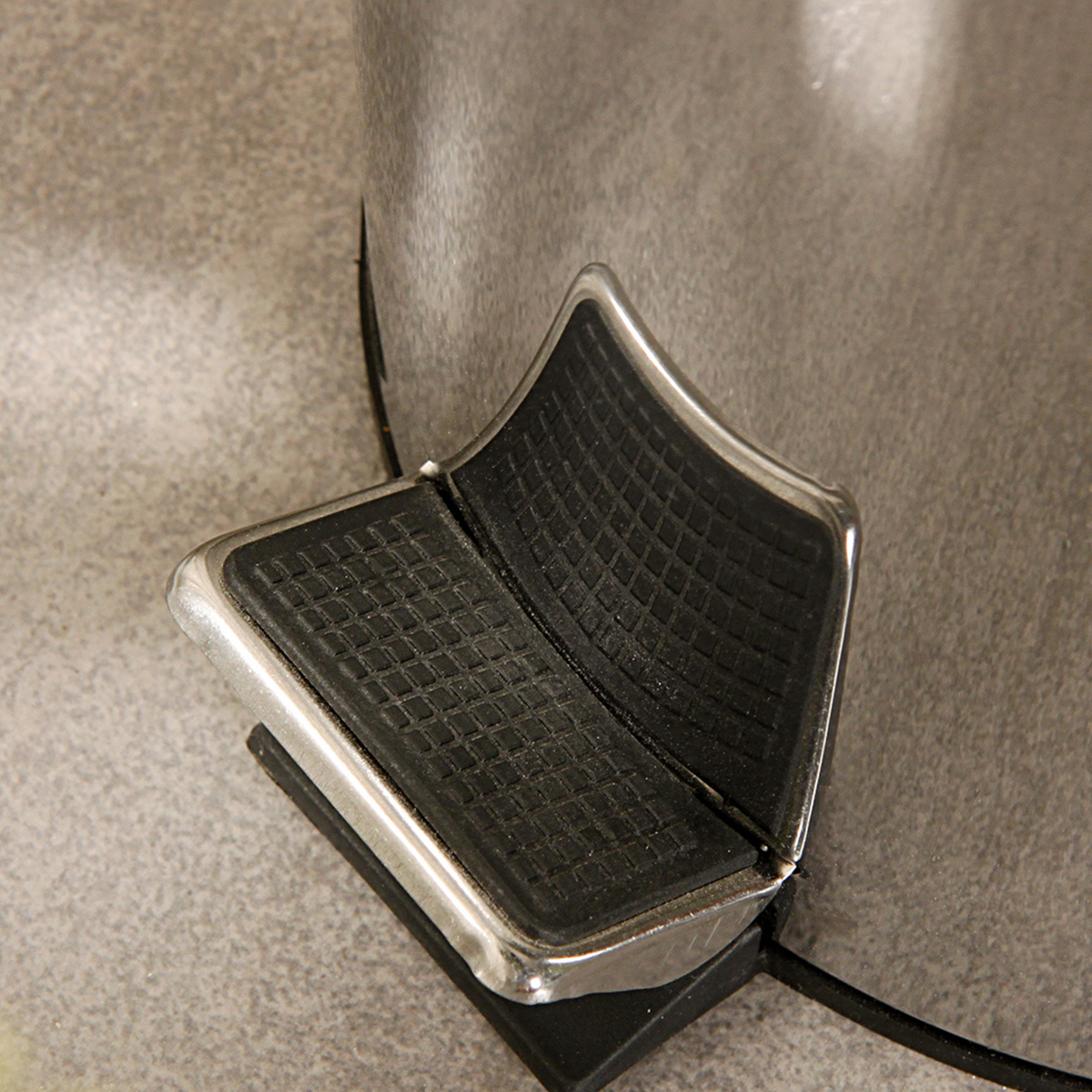 La basura del hogar de acero inoxidable puede al por mayor pedal cocina basura puede sala de baño pedal de basura con tapa