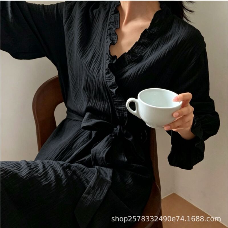 Sweet and girly ruffled robe for women, new spring/summer long-sleeved pajamas, mid-length bathrobe for petite women, home wear