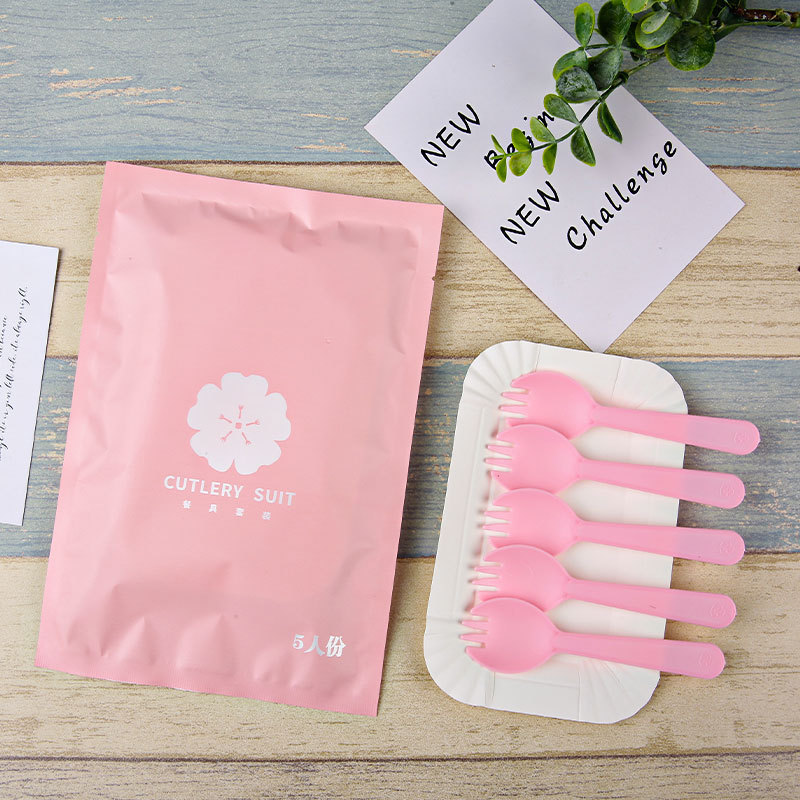 파우더백, 트레이 5개, 포크 5개, 75세트