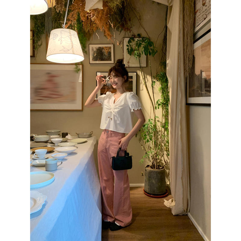 Contrast Color Lace V-Neck Pleated Tie-Up Shirt for Women, New Summer Style with Puff Sleeves, Unique and Chic Top