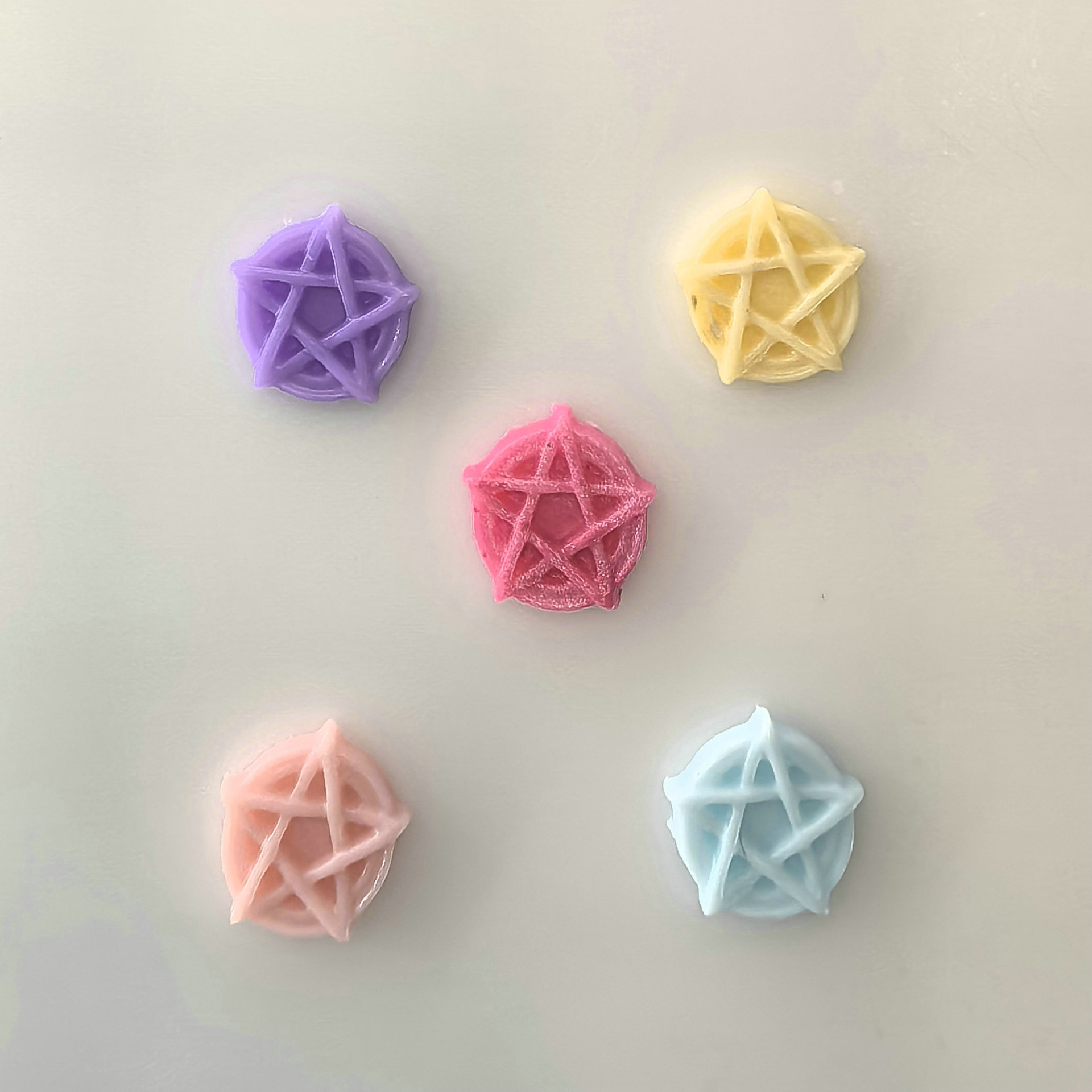 饰品配件用途：美甲，DIY手机壳，diy儿童发饰头饰，冰箱贴