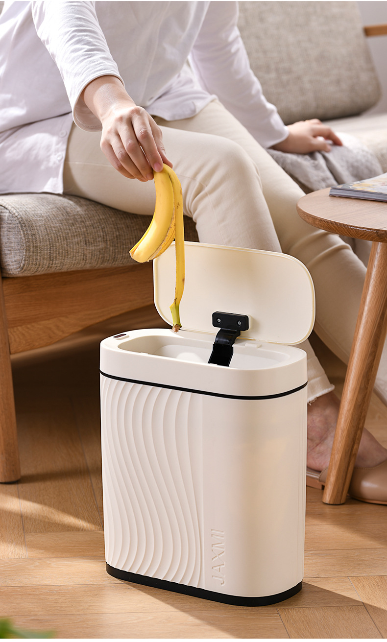 Smart antibacterial and deodorizing trash can