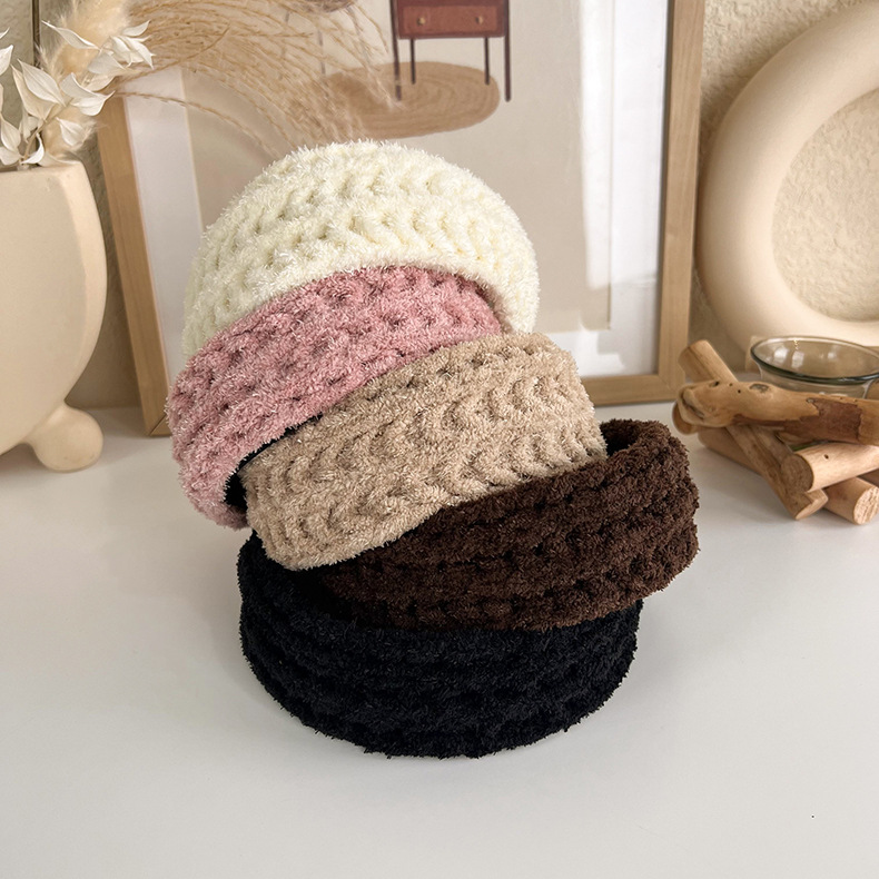 Autumn And Winter Woolen Hair Band Wide Side Headband display picture 3