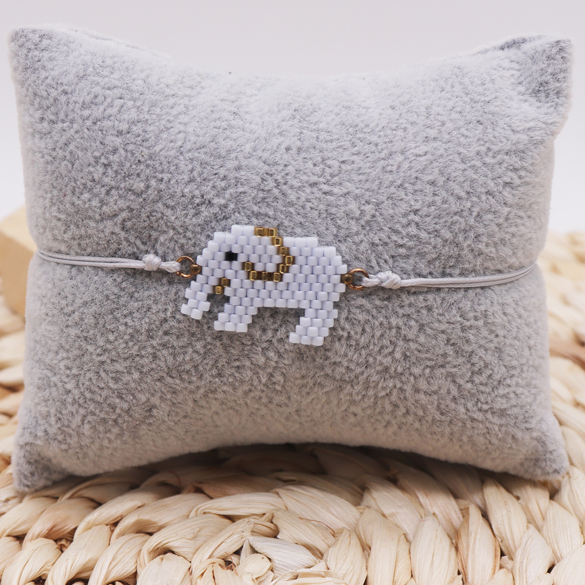 IG-Stil Elefant Saatperle Seil Kettenlos Streich Armbänder Großhandel display picture 6