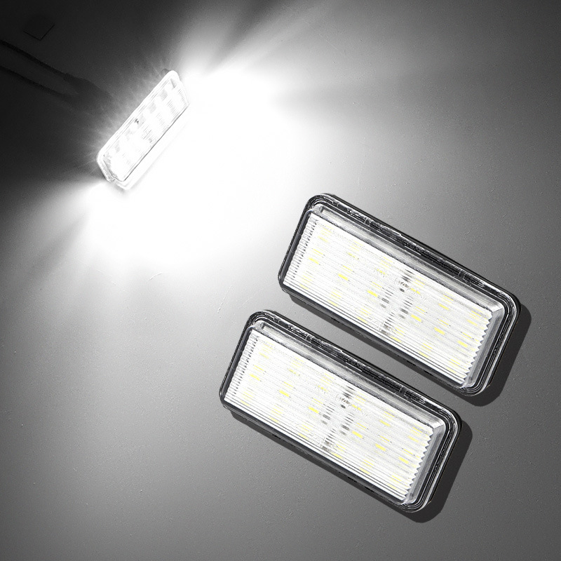 Applicable to Lexus LX470 LX570 GX470 Toyota Land Cruiser J100 J120 rear license plate light