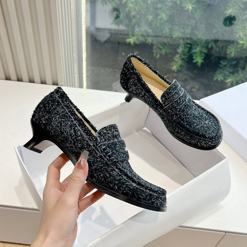 Zapatos de música retro de cuero de terciopelo de nieve para mujer 2025 nuevo estilo de un pie perezoso de tacón grueso zapatos franceses Mary Jane