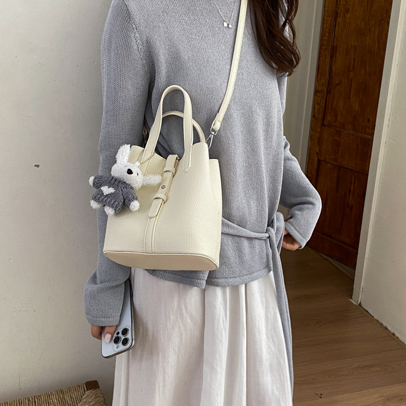 Verano simple canasta de verduras bolsas para mujeres 2026 nuevo bolso de cubo diario de moda ocio viaje bolso de hombro