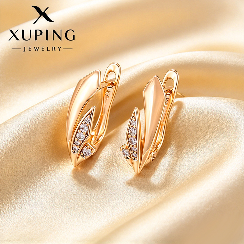 Pendientes de Aro con Zirconia de Aleación de Cobre Bañado en Oro de 18K