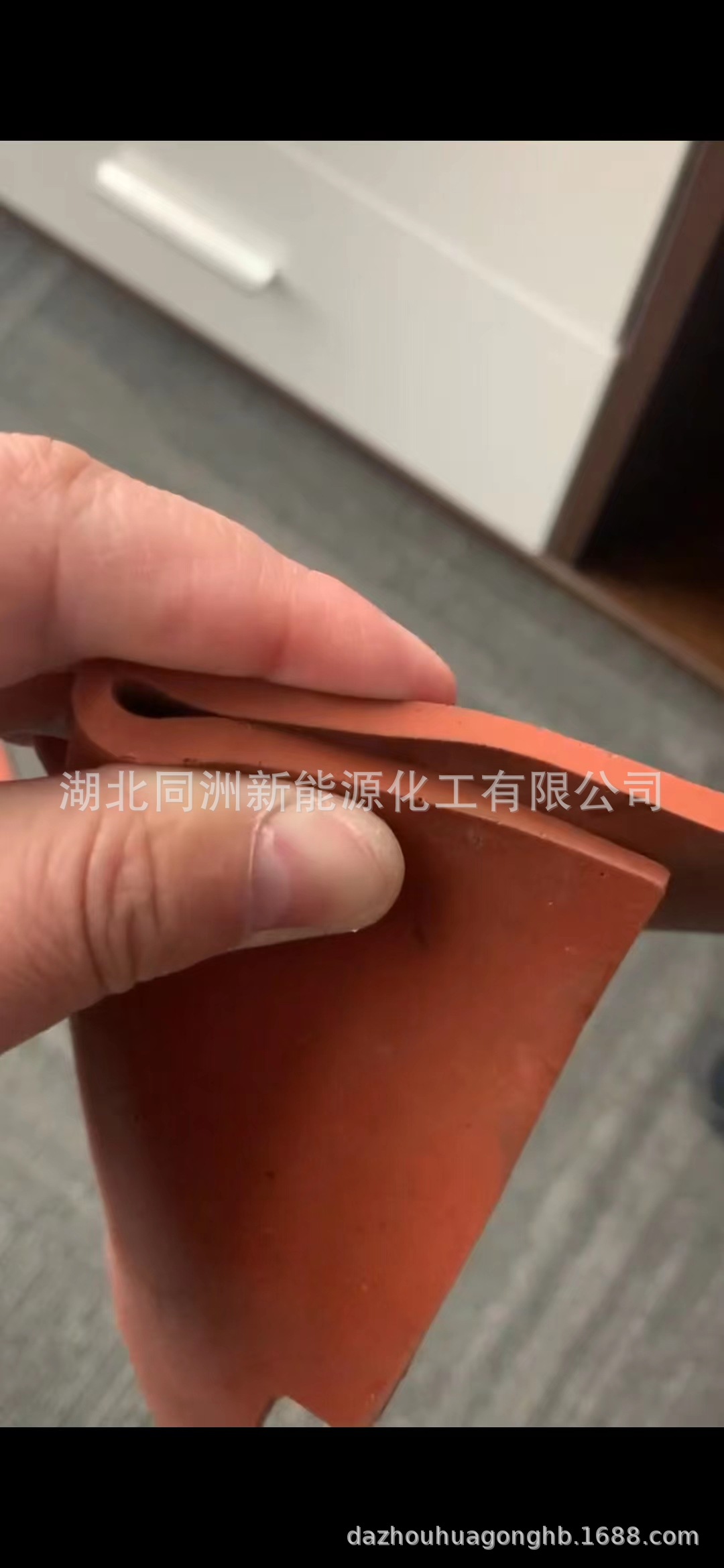 5:1聚氨酯胶 PU喷漆 2:1喷面胶 硅PU胶 塑胶跑道胶 丙烯酸胶 epdm