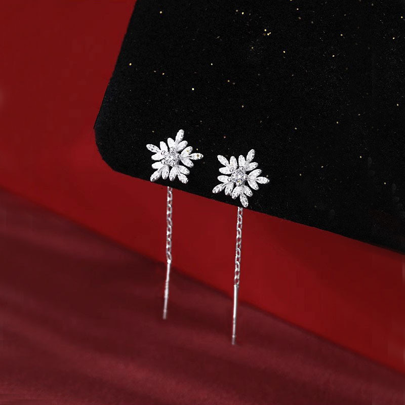 925 copo de nieve de plata línea de orejas de borda de mujer sensación superior super inmortal hueco pequeño pendientes ligero lujoso versátil primavera / verano nuevos adornos de orejas