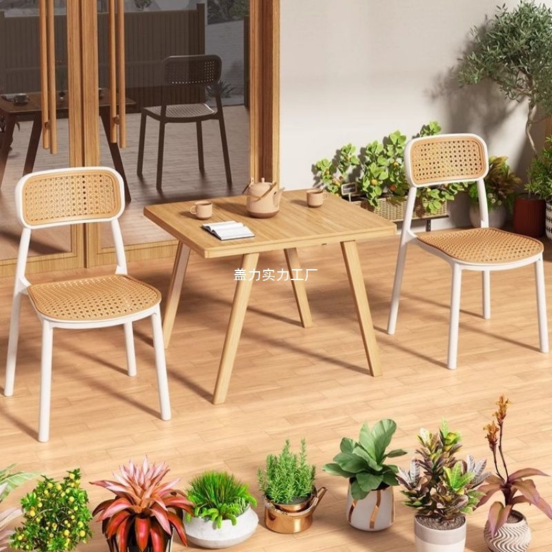 silla de caña silla de comedor medieval nórdica espesa casera de plástico apilando respaldo comercial pequeña casa mesa y silla de ocio