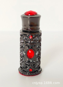 Fabricante suministra frascos de perfume de 3 ml de Oriente Medio, frascos vacíos, frascos de metal tallado para cosméticos, frascos de aceite esencial, frascos recargables en stock.