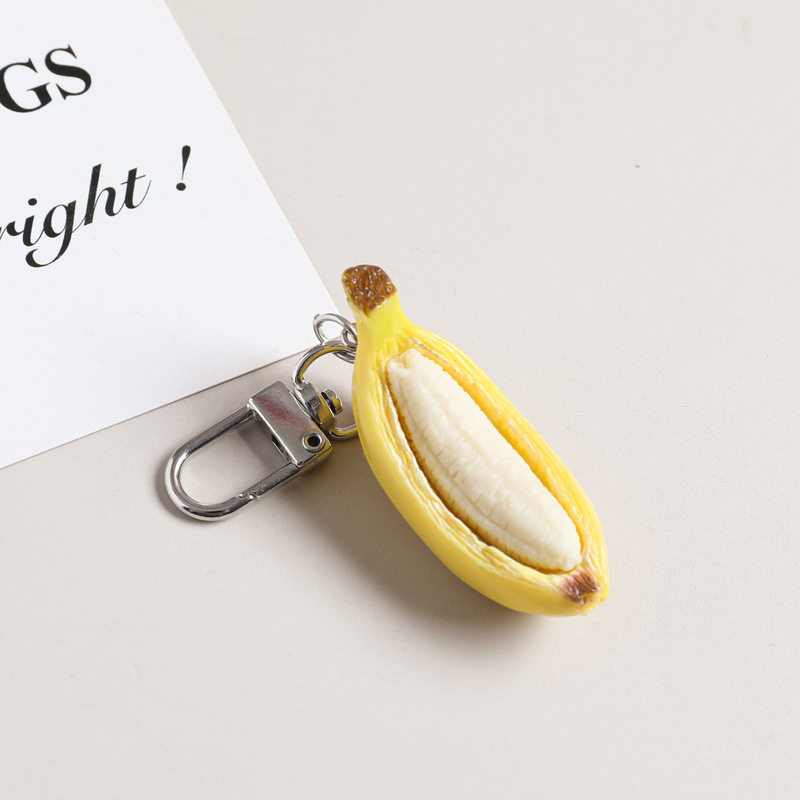 Creative Three-Dimensional Simulation Half-Peeled Banana Keychain Bag Fruit Pendant Jewelry Pendant Creative Three-Dimensional Simulation Half-Peeled Banana Keychain Bag Fruit Pendant Jewelry Pendant