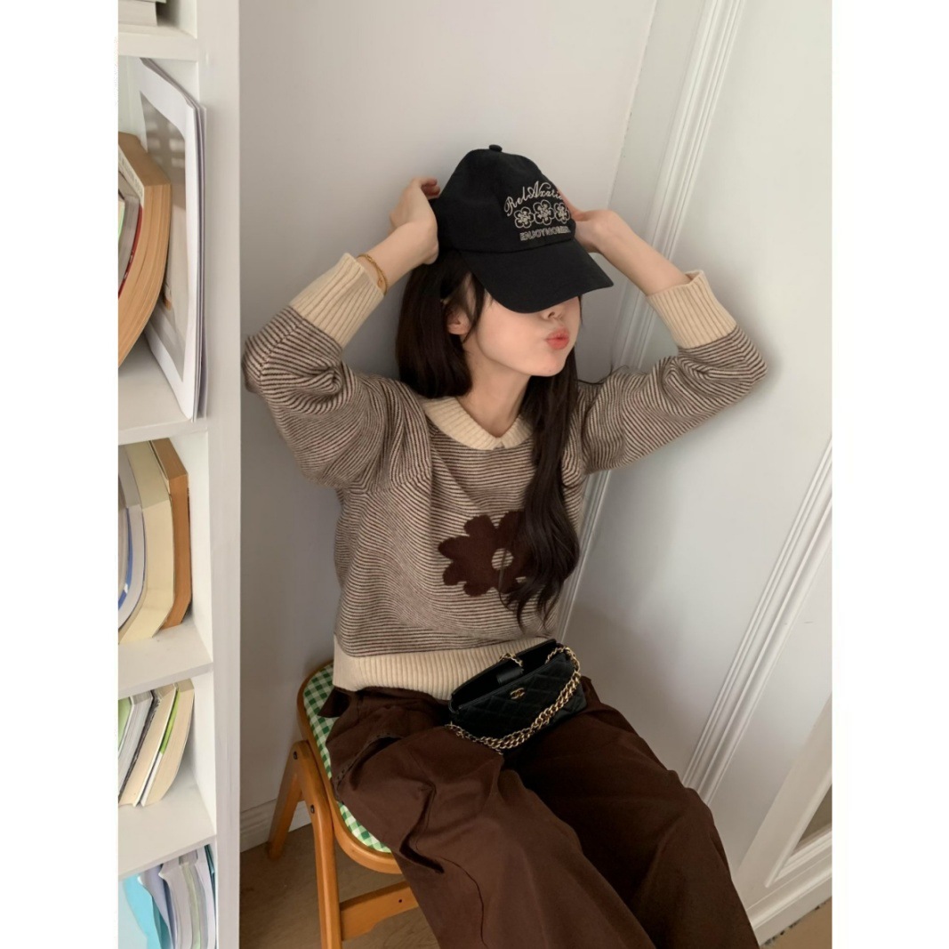 复古日式花朵秋冬新款韩版感圆领重工彩色毛纱撞色毛衣女针织衫女
