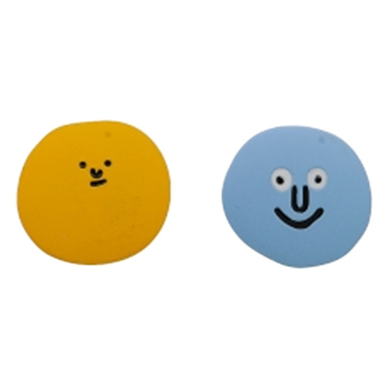 Pendientes sonrientes de celebridades de Internet coreanas Pendientes de todo fósforo de temperamento asimétrico dulce y simple Pendientes mujer