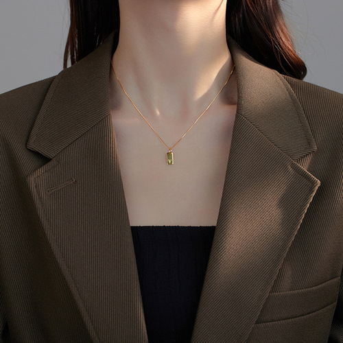 Under the Banyan Tree S925 silver simple square letter necklace cold style light luxury niche versatile square pendant clavicle chain
