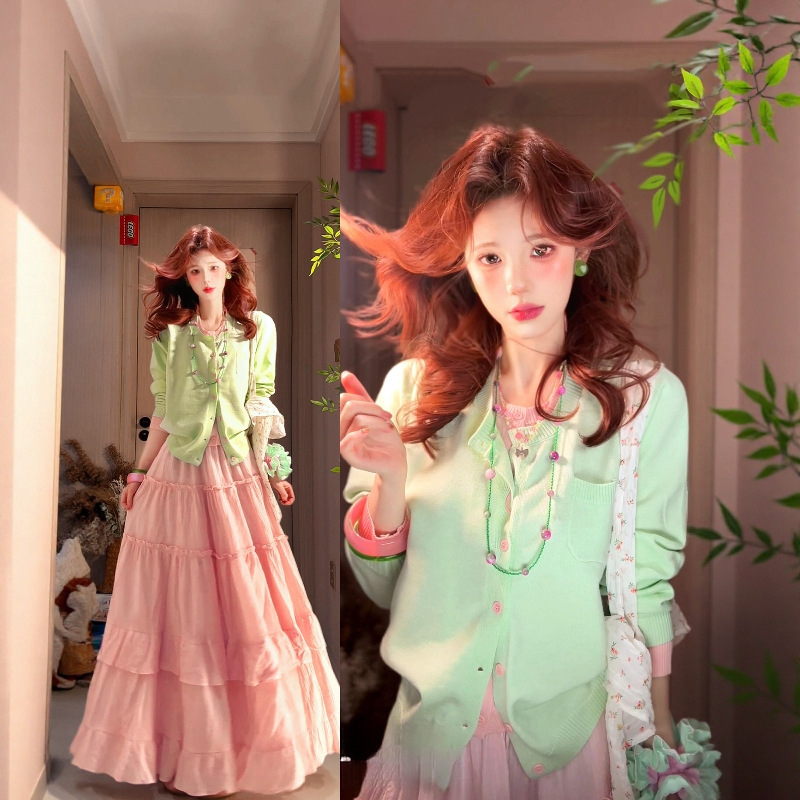 Early Spring Vibe Outfit, Gentle Korean Style, Stunning Two-Piece Set, Dopamine-Inducing Beautiful Dress Early Spring Vibe Outfit, Gentle Korean Style, Stunning Two-Piece Set, Dopamine-Inducing Beautiful Dress
