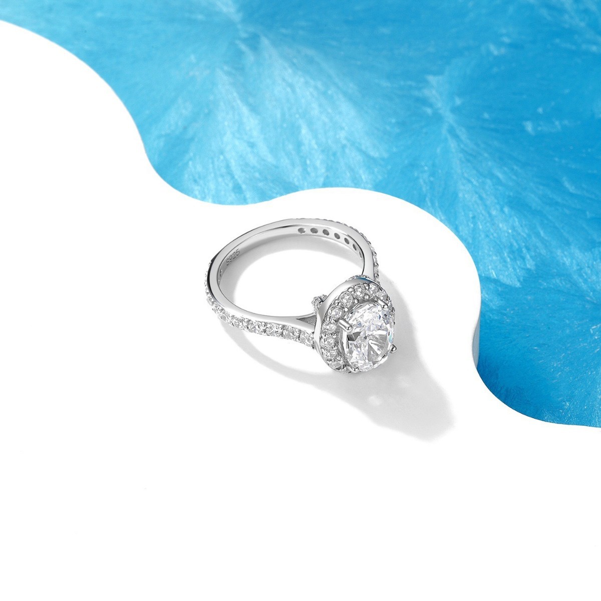 Wedding ring, light luxury style, silver 925 sample, diamond encrusted