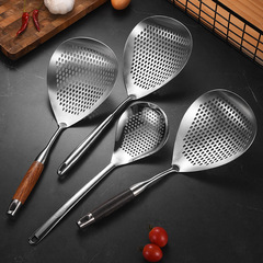 304 stainless steel large pepper colander, thickened wooden handle noodle spoon, frying, filtering and draining, household multifunctional fishing spoon