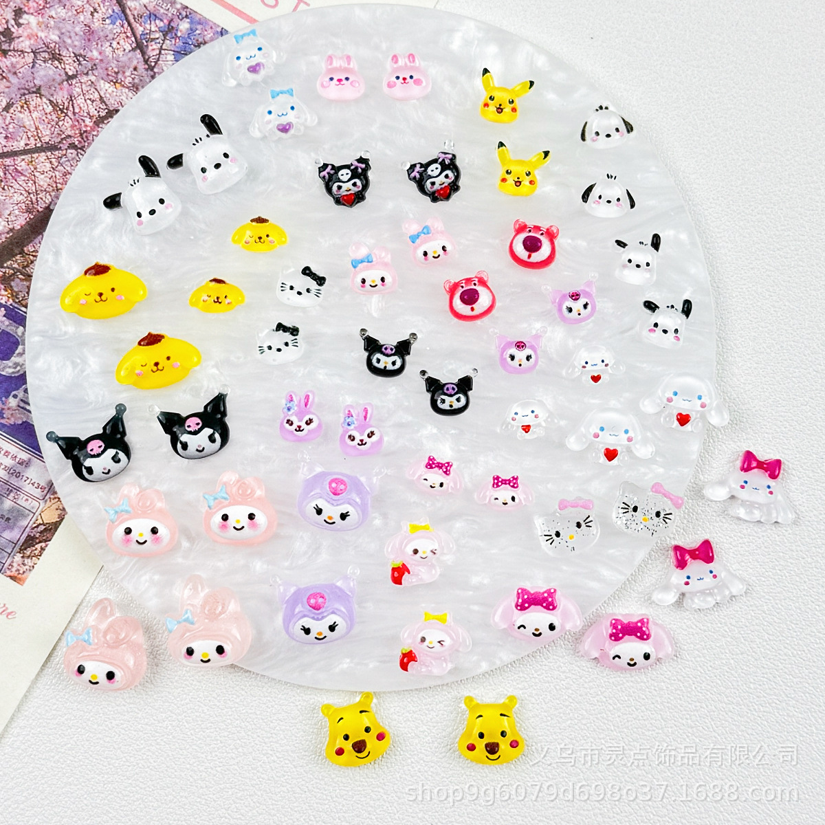 Mini Cartoon Sanrio Kuromi Kt Cat Nail Art Accessories DIY Wearable Nail Earrings Resin Patch