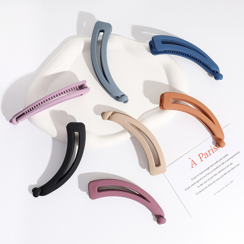 25g Weight Hair Claws Hair Accessories Type 1 Piece Quantity Daily Occasion Acrylic Material Simple Style Women'S Solid Color Arylic Hollow Out Hair Claws