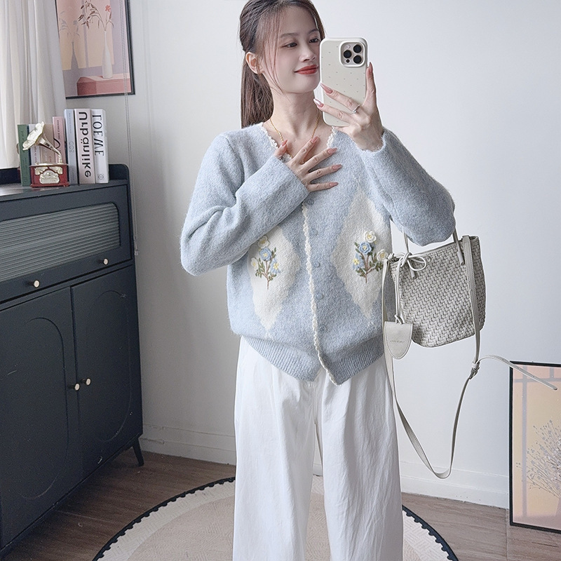 Gentle and sweet handmade crochet knit cardigan top for women, autumn 2026 new loose sweater jacket Gentle and sweet handmade crochet knit cardigan top for women, autumn 2026 new loose sweater jacket
