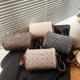 女士斜挎包;女士单肩包;托特包