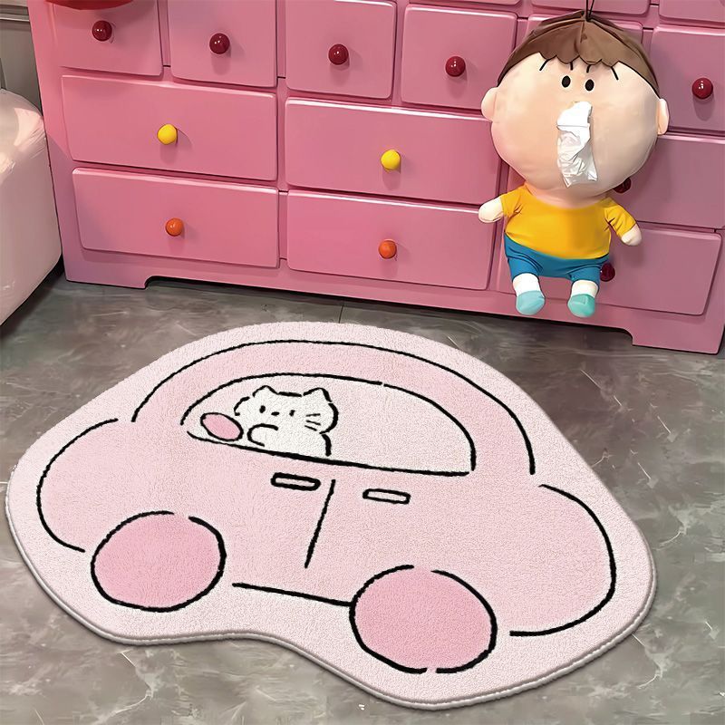 흰색 자동차를 운전하는 새끼 고양이