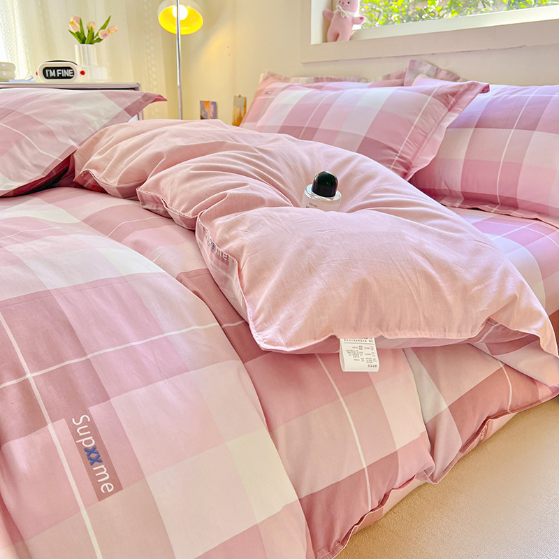 Nuevos productos de algodón único 180 × 200x230 estudiantes de dibujos animados dobles 100 algodón puro cubierta de edredón 1.5m mayorista