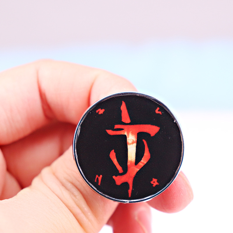 Doom series shooting video game imprint brooch metal badge gift