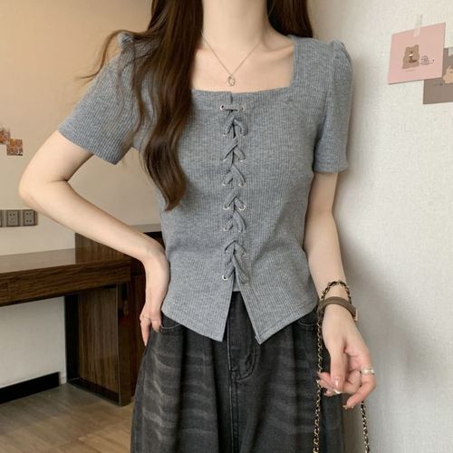 Ready-to-ship square-neck top, super beautiful, youthful style, unique design, distinctive look, tied waist, slimming, versatile, short-sleeved T-shirt