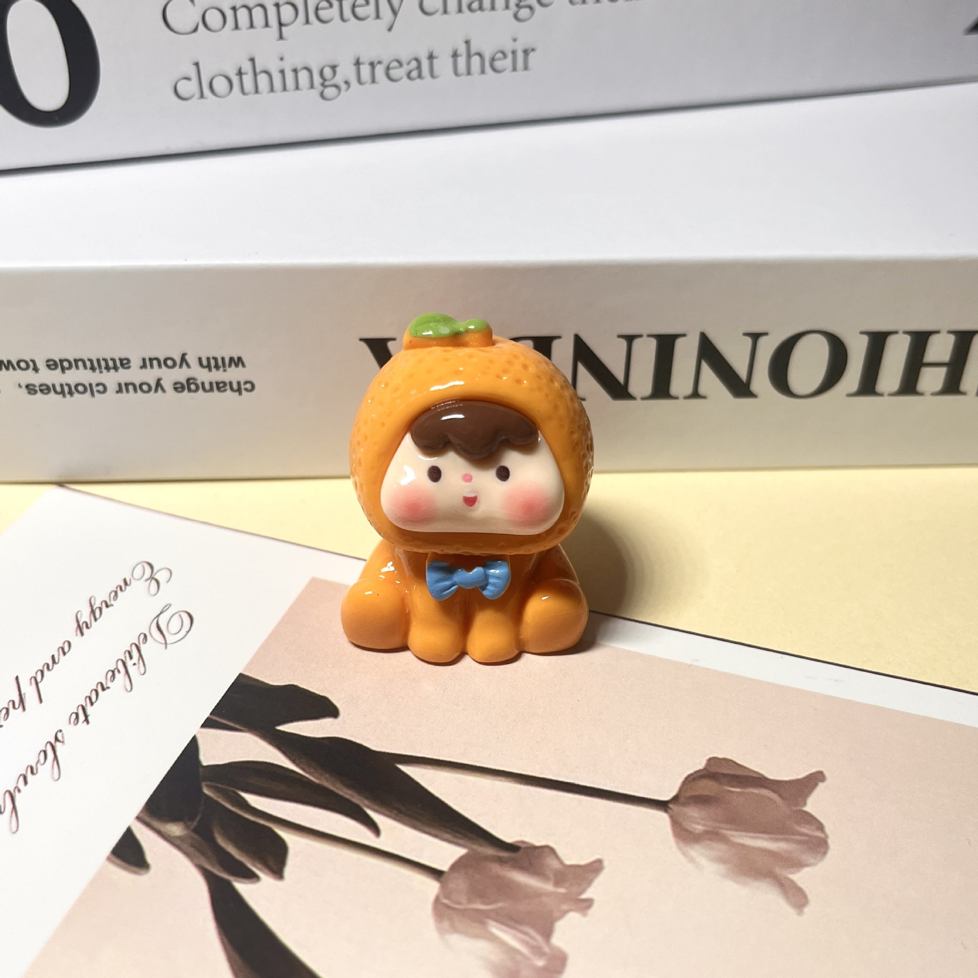 래커 처리된 단색 오렌지