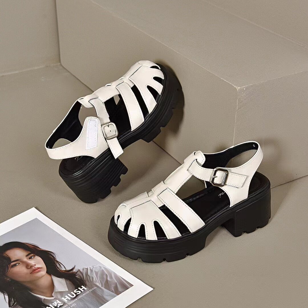 Sandal La Mã nữ đế tăng chiều cao da thật mũi tròn gót vuông quai ngang — màu đen