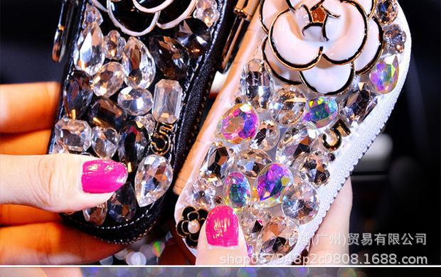 Car Key Case Creative and Personalized Camellia Flower Diamond-Encrusted Car Key Case for Women with Rhinestones Universal Key Protection Cover