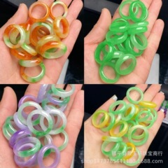 ミャンマーの翡翠の指輪のモチモチとした氷種のバイオレットの春の色は緑の指輪の女性の生放送の商品の供給源の卸売りに満ちています。