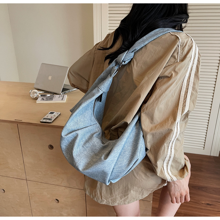 Niche design denim bag for women 2025, large capacity, casual and versatile, single-shoulder crossbody dumpling bag, fashionable underarm bag undefined