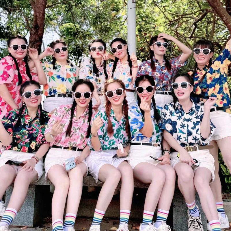 80S and 90S Nostalgic Short-Sleeved Floral Shirt for Women, Summer Loose-Fitting Niche Artistic Retro Hong Kong Style Dance Top 80S and 90S Nostalgic Short-Sleeved Floral Shirt for Women, Summer Loose-Fitting Niche Artistic Retro Hong Kong Style Dance Top