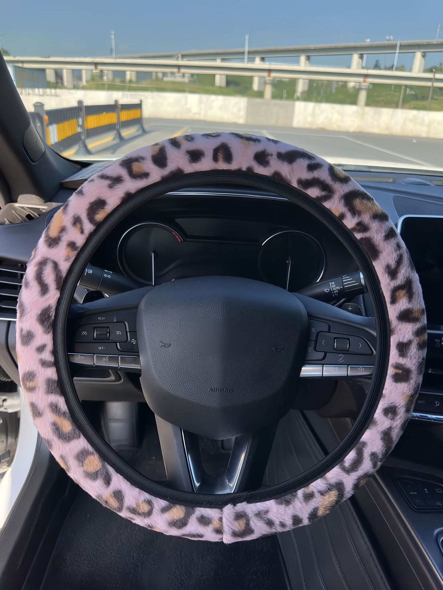 Cross-Border Dropshipping Car Steering Wheel Cover Leopard Print Thickened Winter Cute Non-Slip Warm Leopard Print Rabbit Fur Handle Cover