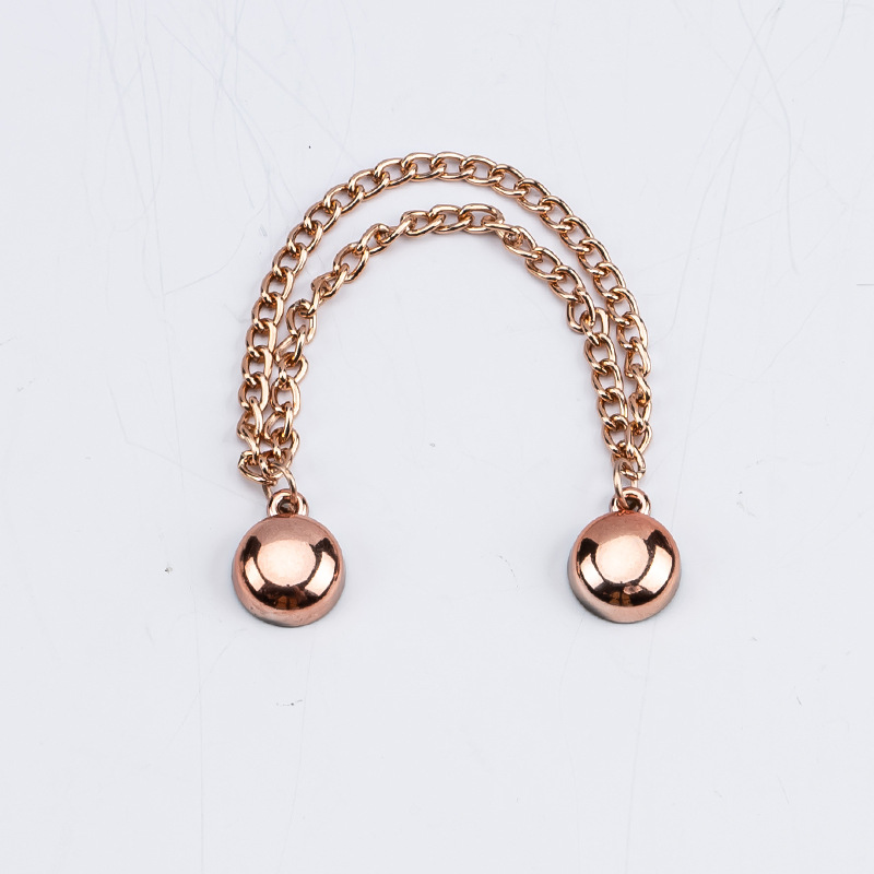 チェーンの磁気はズボンの足を引きずることを防ぎます。金属の磁気は袖口を固定します。