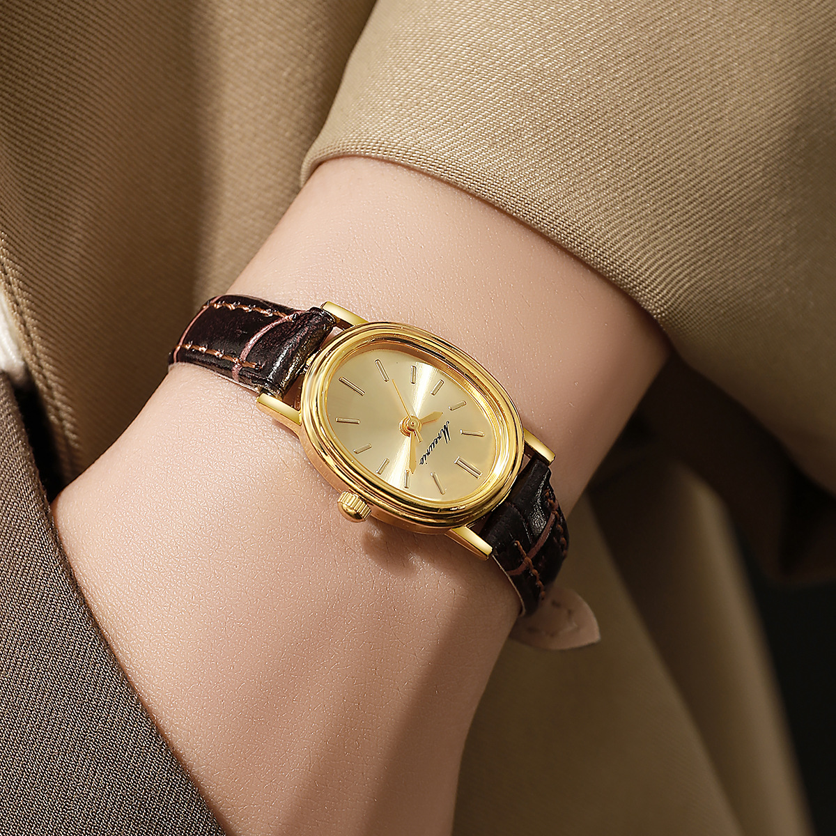 New Instagram Women's Fashionable High-Value Wristwatch Minimalist Niche Elegant Oval Quartz Egg-Shape Ladies Watch