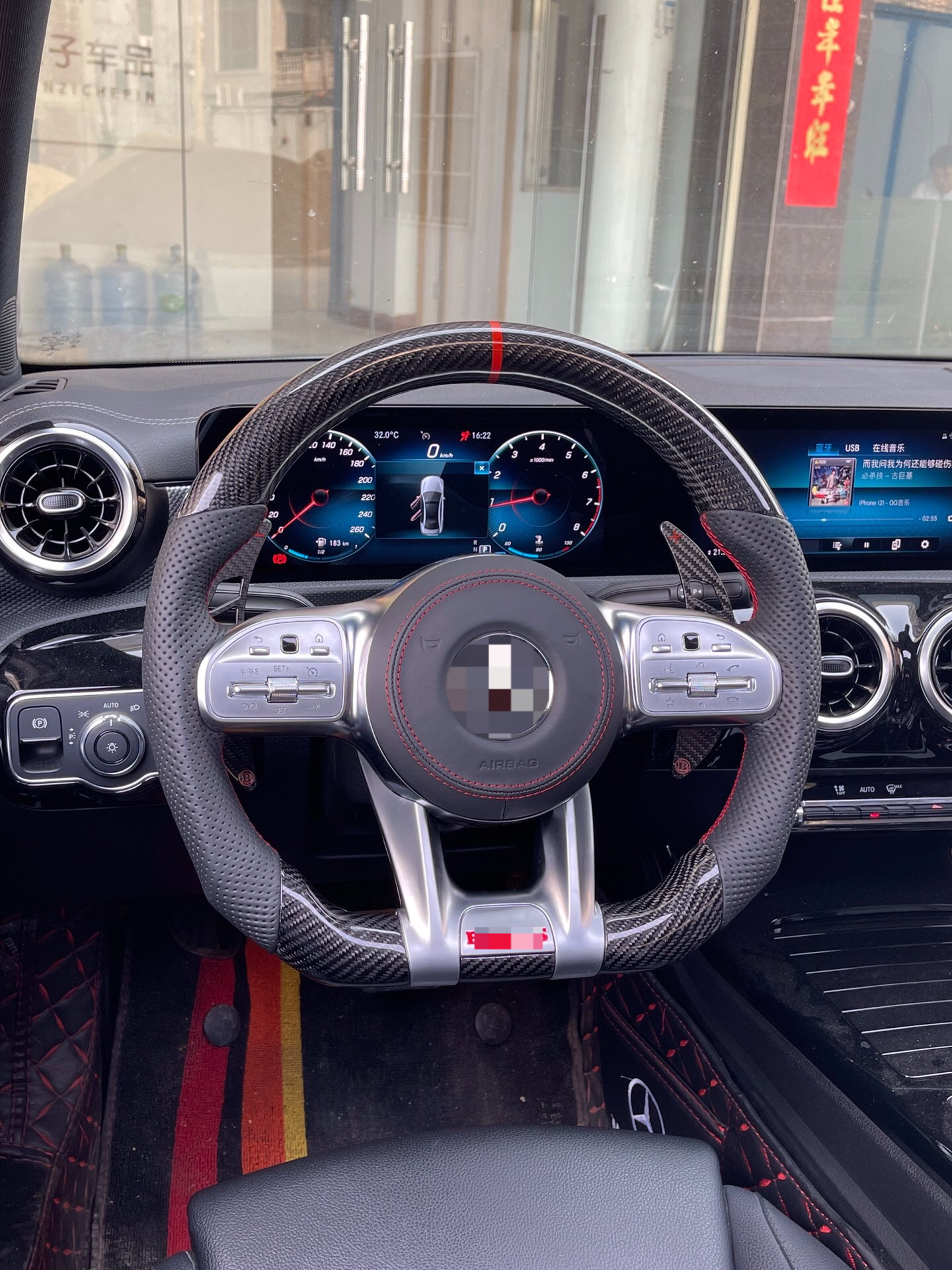 【Hot Sale】Mercedes-Benz Modified Steering Wheel, Real Carbon Fiber, Comfortable Grip, Breathable